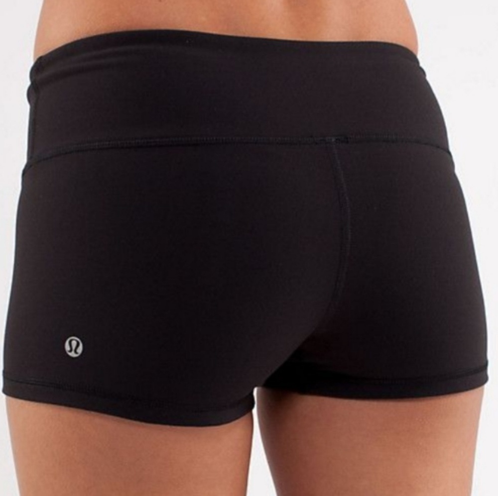 Lululemon Black Boogie Shorts size 4